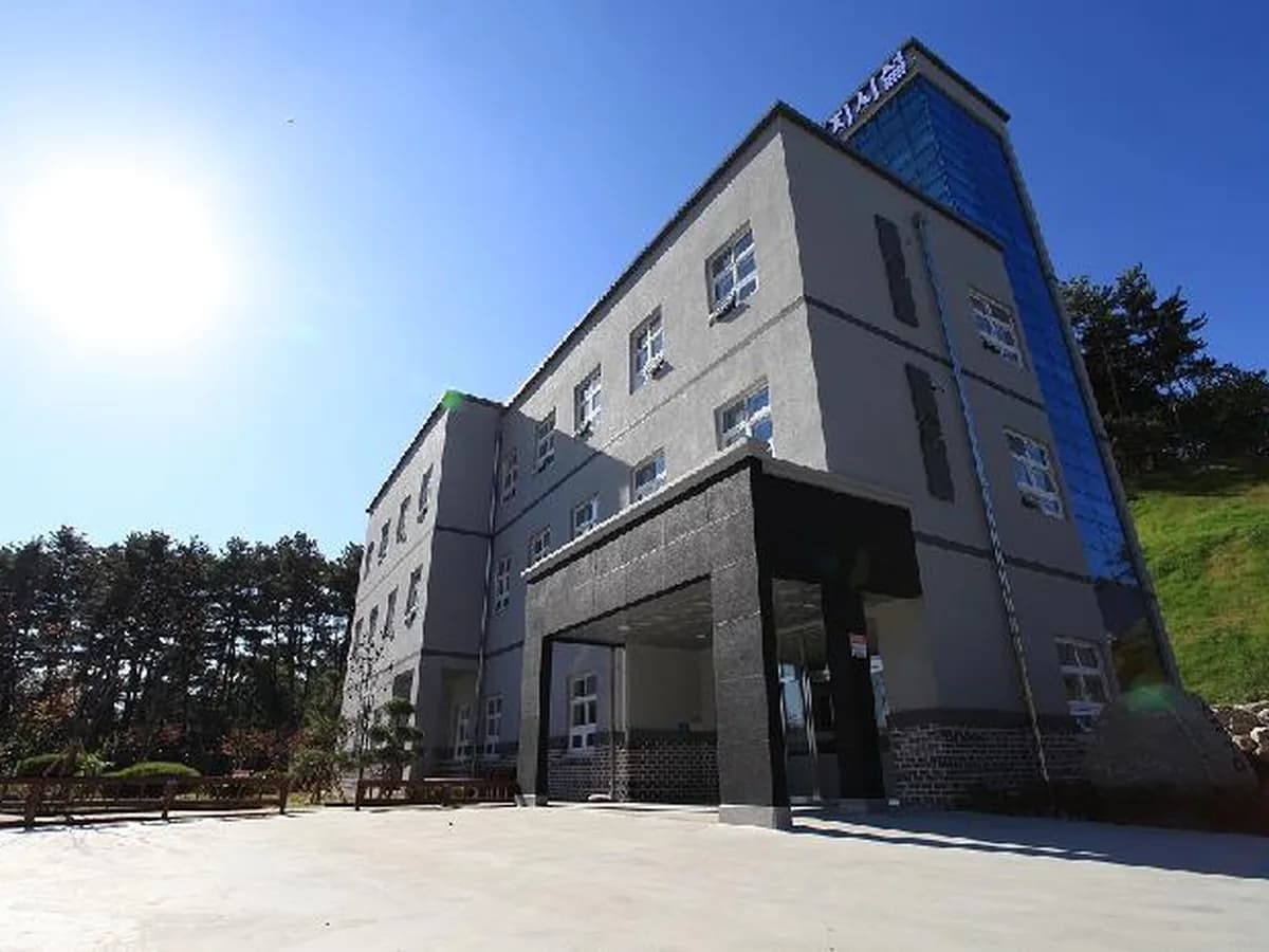 에이플러스홈 노인의료복지시설 이미지 3