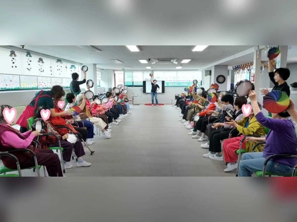 늘봄노인주야간보호센터 이미지 4