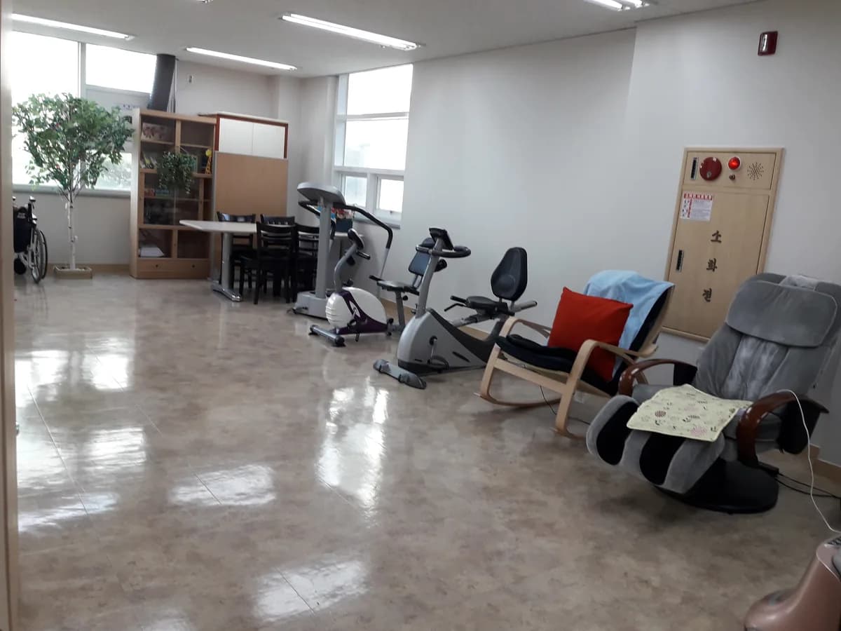 은혜365노인주야간보호센터 이미지 2