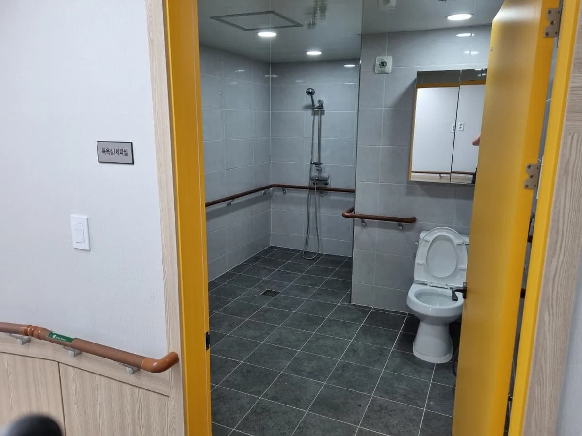 은빛사랑채 신하주간보호센터 이미지 8