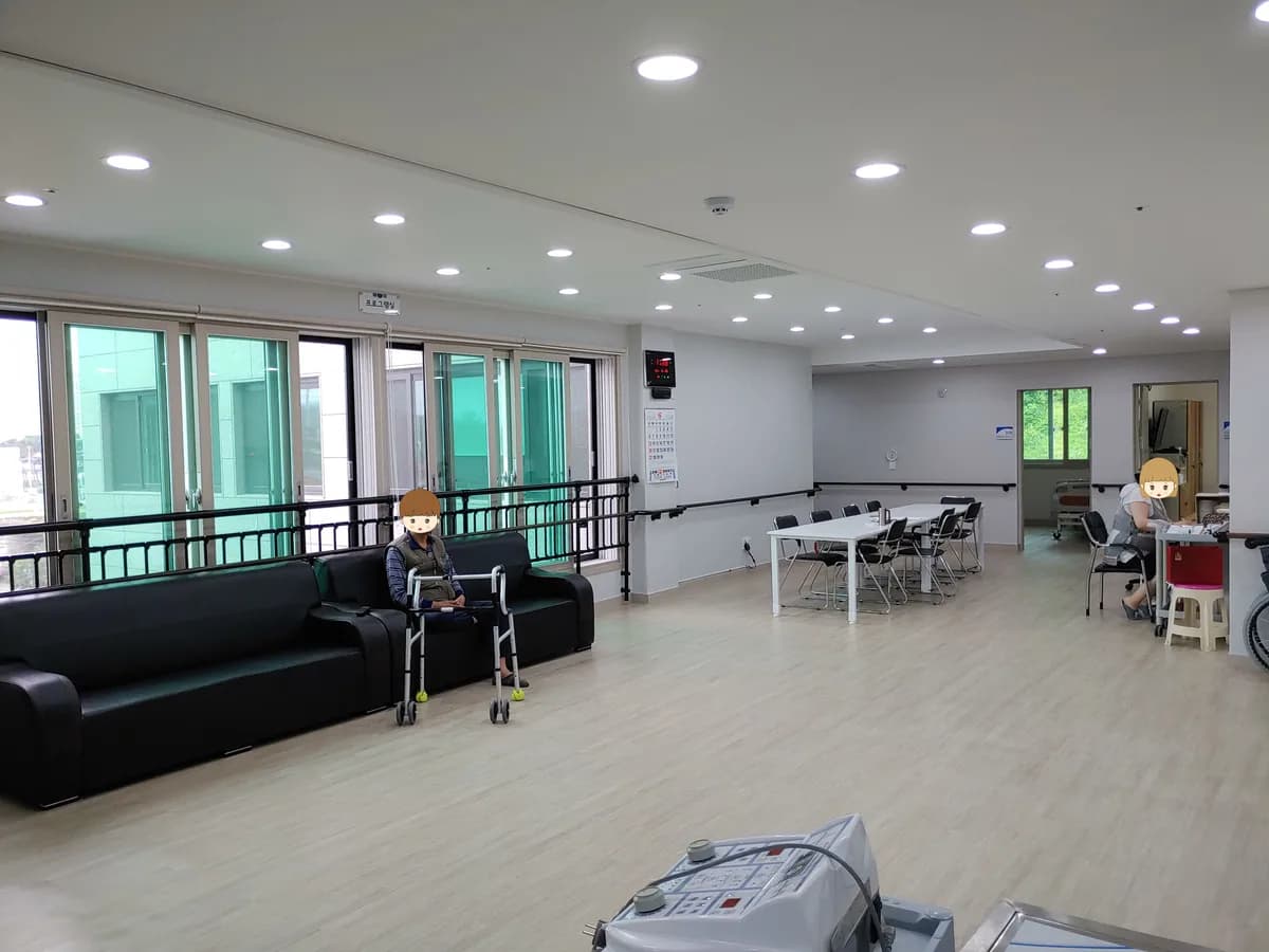 청춘 주간보호센터 이미지 8
