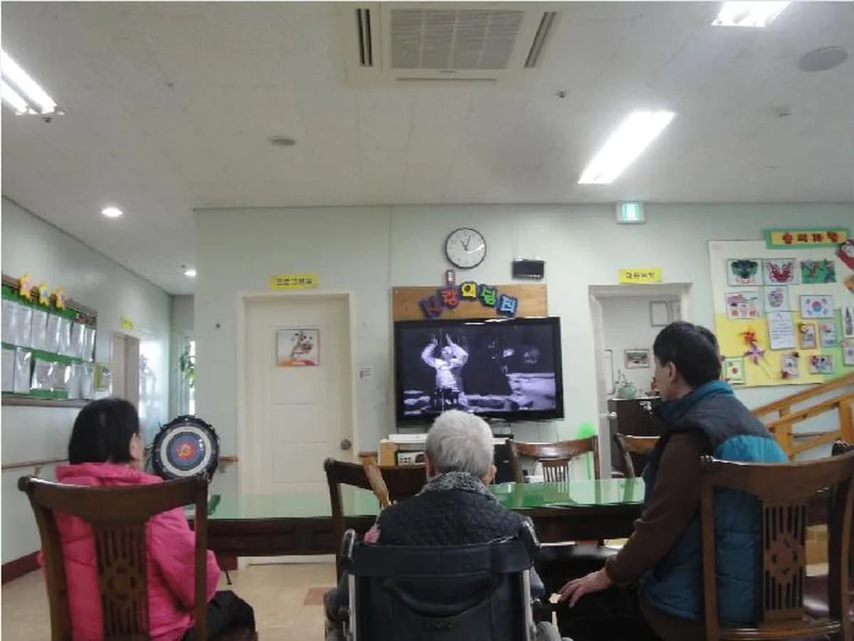 현진노인복지센터(흥덕노인요양원병설) 이미지 8