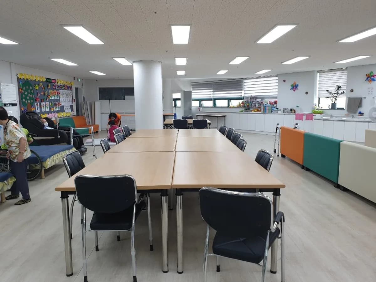 그라시아주야간케어센터 이미지 1