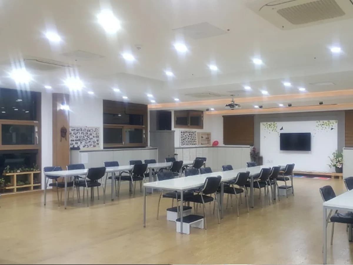 나이팅게일과 천사들 이미지 7