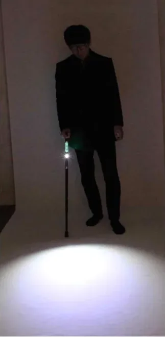 LS-10B LED 스마트 지팡이 발광 모습